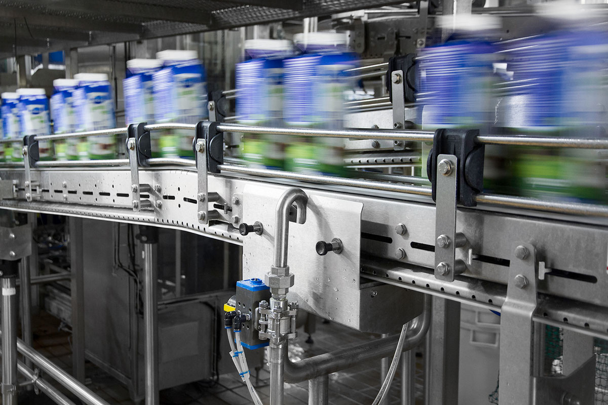 Nettoyage automatique de la ligne de production laitière
