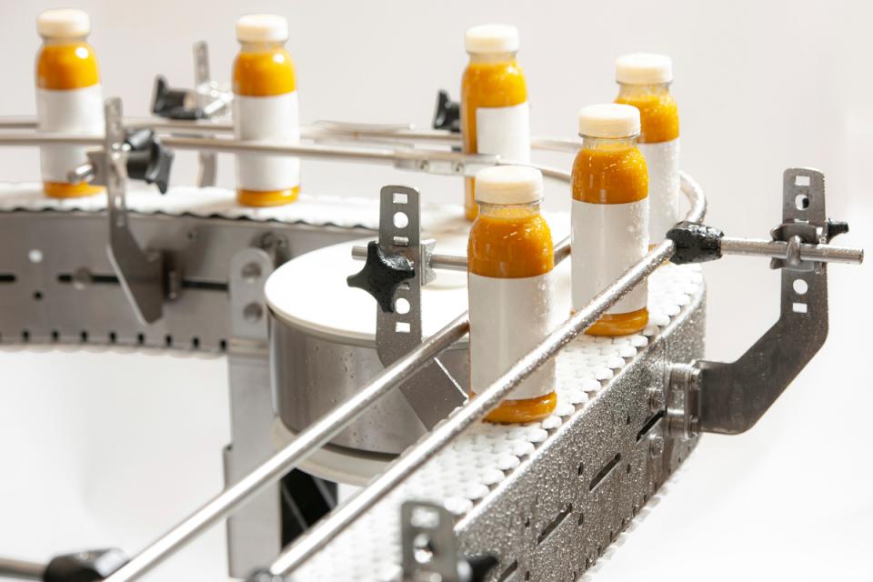 How FlexLink food conveyors increase OEE and reduce TCO
